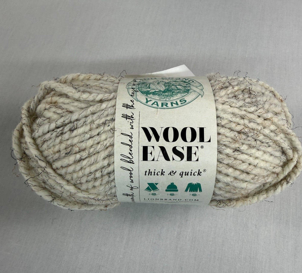 Lion Brand Wool-Ease Thick & Quick Yarn Wheat 402 Super Bulky 6oz Cream Fleck 10